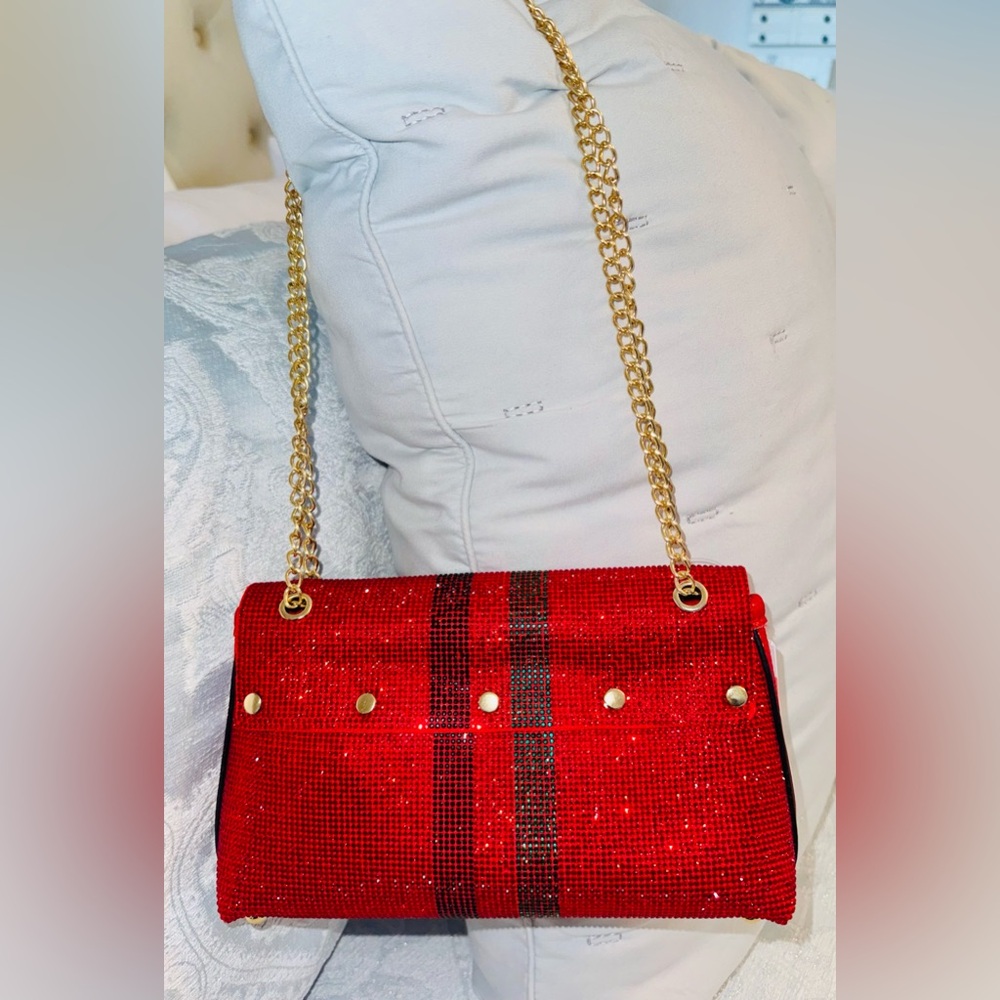 Red Beaded Shoulder Bag with Gold Chain - Picture 3 of 6